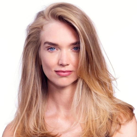 2/$55! Hair by Sam McKnight Cool Girl Volume Cleanse Shampoo - Picture 2 of 7